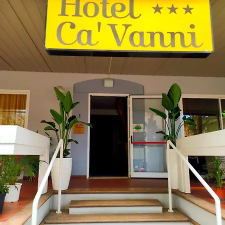 卡万尼酒店 3* 里米尼