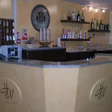卡万尼酒店 3*